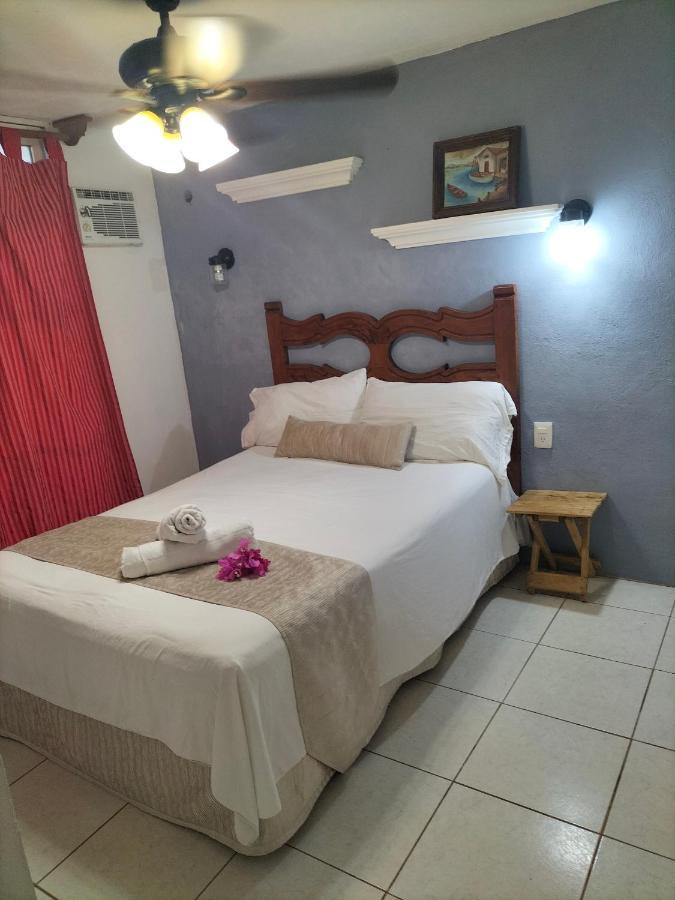 Casa Valladolid Cancún Exterior foto